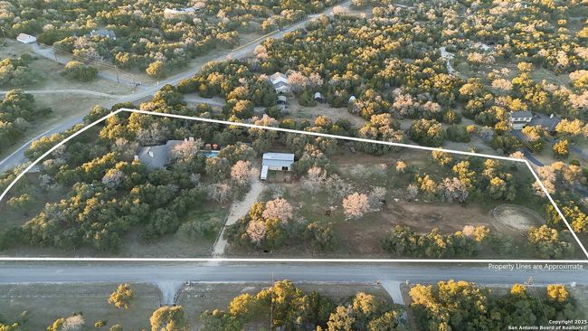 136 Falling Water Dr, House other with 3 bedrooms, 3 bathrooms and null parking in Spring Branch TX | Image 41