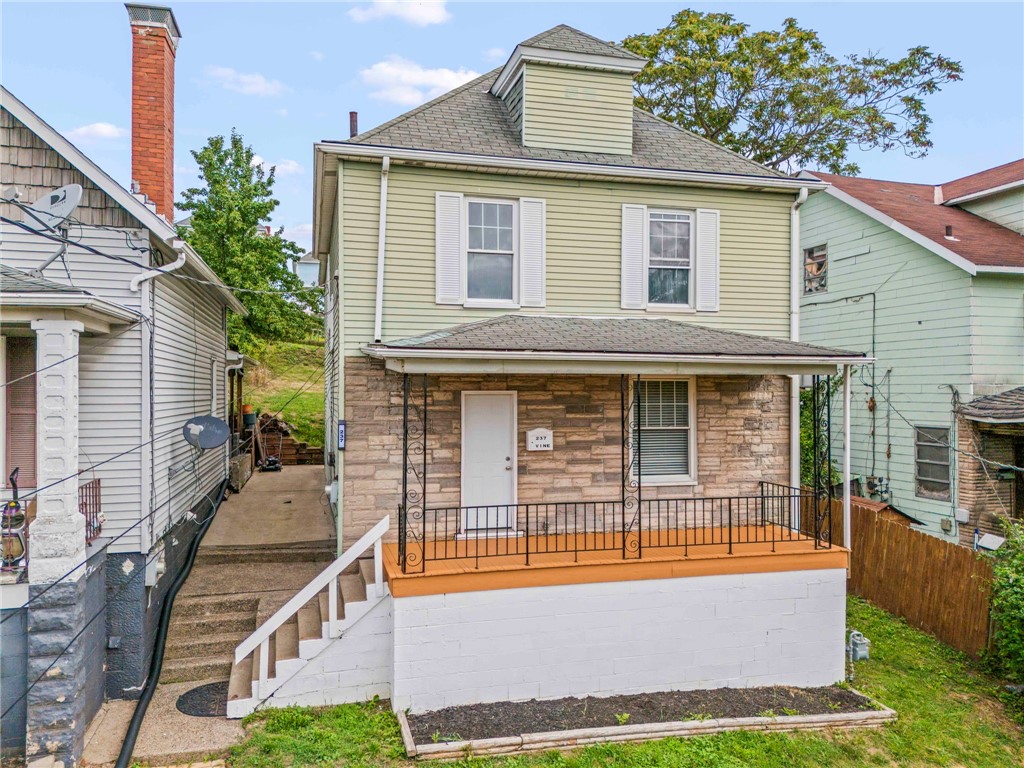 Vine St, Canonsburg, PA 15317