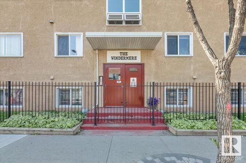 3-10625 107 Ave Nw, Edmonton, AB, T5H0W5 | Card Image