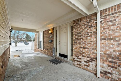 21106 W Glen Haven Cir, Northville, MI, 48167-2420 | Card Image