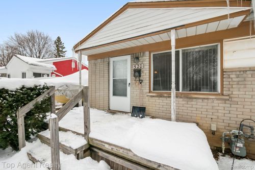 520 Linda Vista Dr, Pontiac, MI, 48342-1747 | Card Image