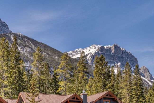 158 Hubman Landing, Home with 4 bedrooms, 3 bathrooms and 4 parking in Canmore AB | Image 38