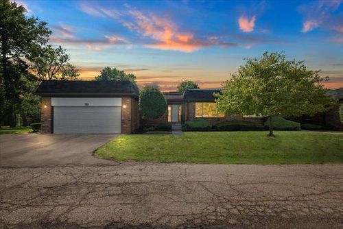 102-24215 Wildbrook Ct, Southfield, MI, 48034-7614 | Card Image