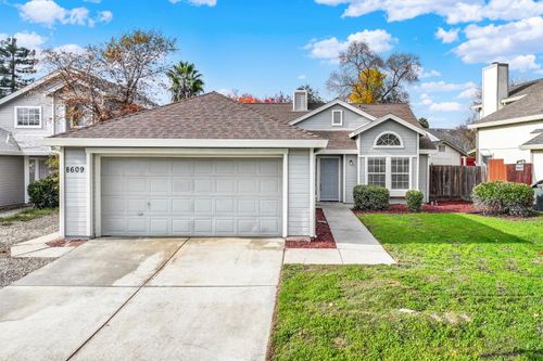 8609 Valley Rim Way, Antelope, CA, 95843-5027 | Card Image