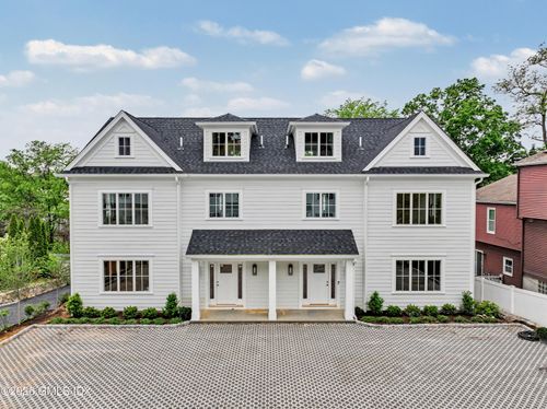 south-195 S Water St, Greenwich, CT, 06830-6826 | Card Image