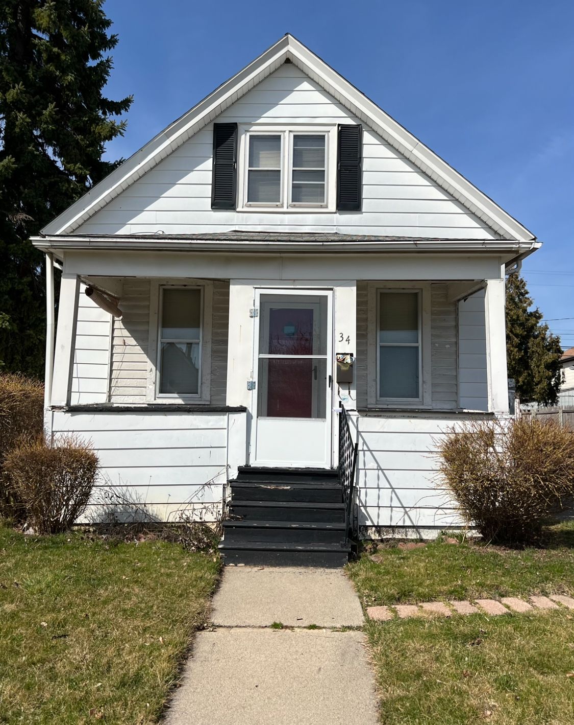 Beyne St, Mount Clemens, MI 48043