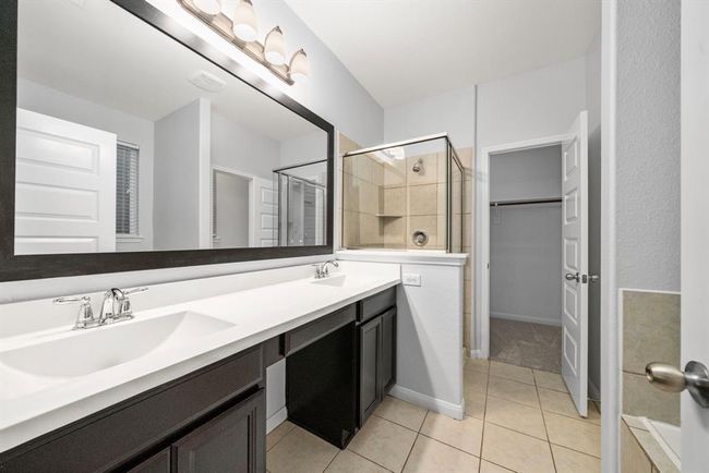 1996 Honey Meadow Ln, House other with 4 bedrooms, 3 bathrooms and 2 parking in Pearland TX | Image 31