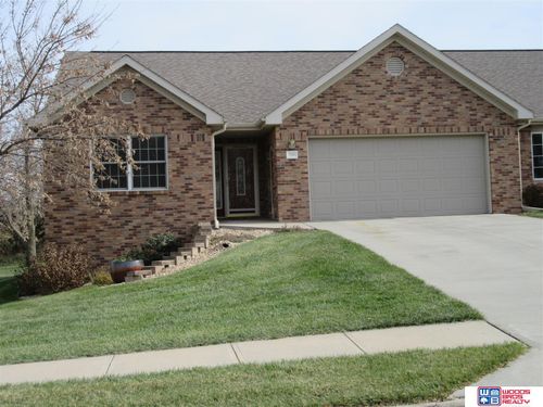 700 S 25th St, Beatrice, NE, 68310-4179 | Card Image
