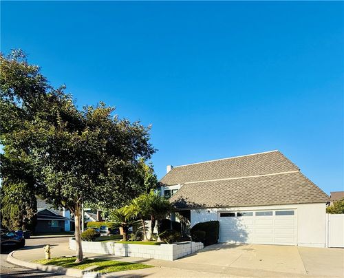 17102 Cortner, Cerritos, CA, 90703 | Card Image