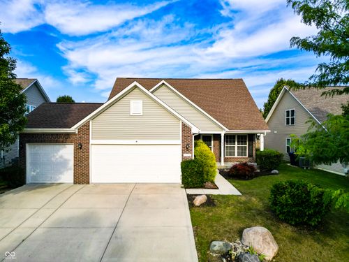 15232 Smarty Jones Dr, Noblesville, IN, 46060-5665 | Card Image