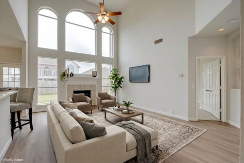 4008 Double Oak Dr, Bedford, TX, 76021-6177 | Card Image