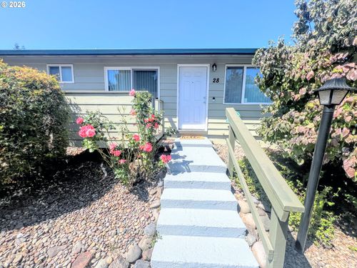 28-781 Boone Rd Se, Salem, OR, 97306-1788 | Card Image