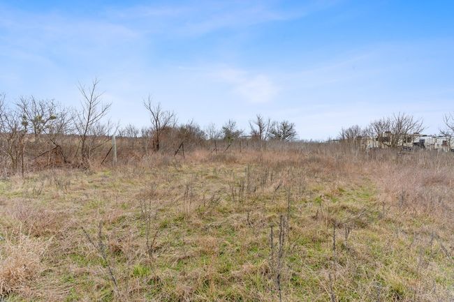 20601 Cameron Rd, House other with 3 bedrooms, 2 bathrooms and 4 parking in Coupland TX | Image 29