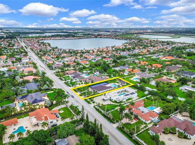 433 Nw 127 Th Ave, House other with 5 bedrooms, 4 bathrooms and null parking in Miami FL | Image 6