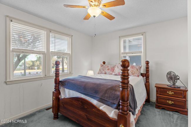 630 Fourth Ave S, House other with 4 bedrooms, 2 bathrooms and 1 parking in Kure Beach NC | Image 4
