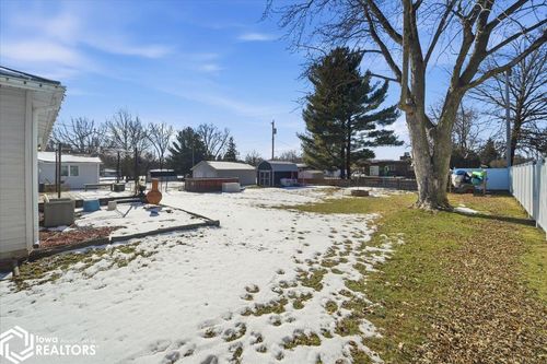 1302 4th St, Eldora, IA, 50627-2115 | Card Image