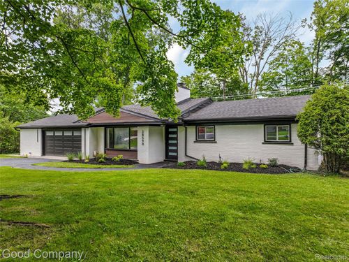 28590 Green Willow St, Farmington Hills, MI, 48331-2786 | Card Image