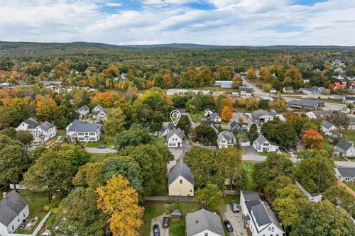 17 Manchester Street, Pittsfield, NH, 03263 | Card Image