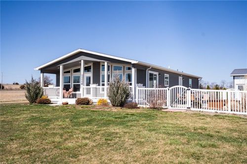 1558 N 450th Rd, Baldwin City, KS, 66006-7240 | Card Image