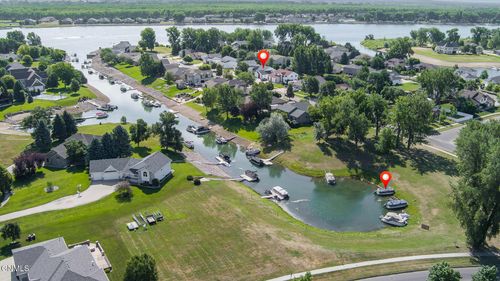 4809 Harbor Trl Se, Mandan, ND, 58554-7952 | Card Image