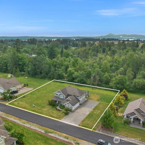 10828 Bay Meadows Ln, Burlington, WA, 98233-9605 | Card Image