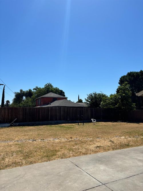 2638 Monte Diablo Ave, Stockton, CA, 95203-1128 | Card Image