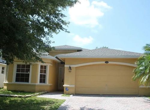 2910 Bonita Cir, KISSIMMEE, FL, 34744-7224 | Card Image