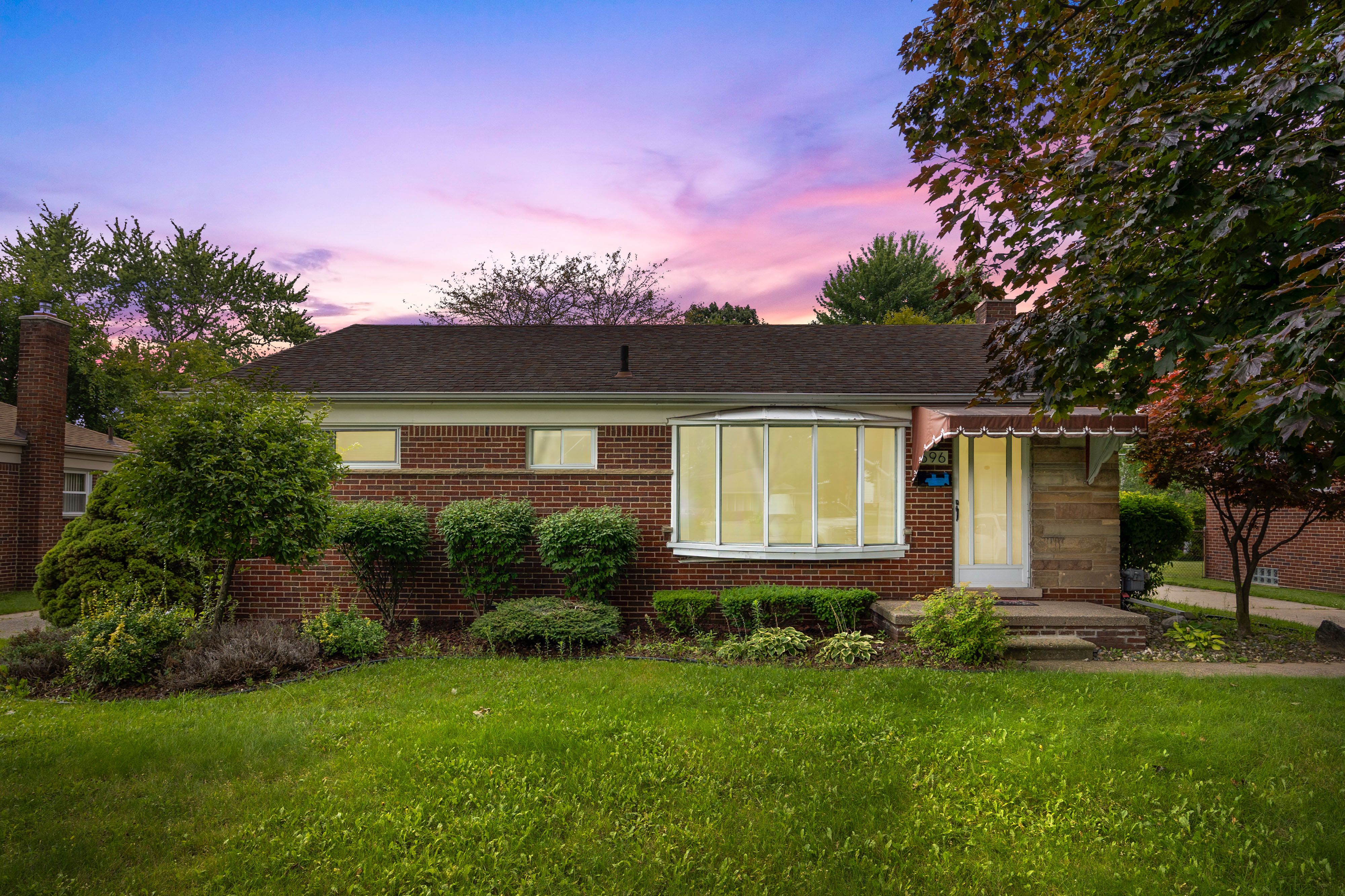 Harrington St, Mount Clemens, MI 48043
