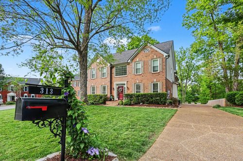 313 Saddlebridge Ln, Franklin, TN, 37069-4318 | Card Image