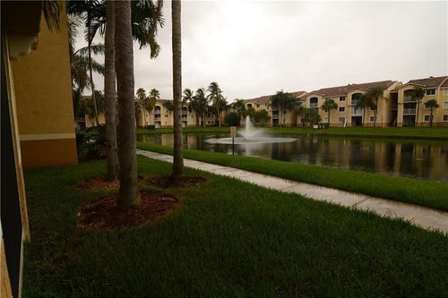 apt-204-2620 S University Dr, Davie, FL, 33328-1471 | Card Image