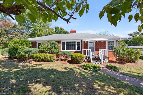 3304 Yanceyville St, Greensboro, NC, 27405-4032 | Card Image