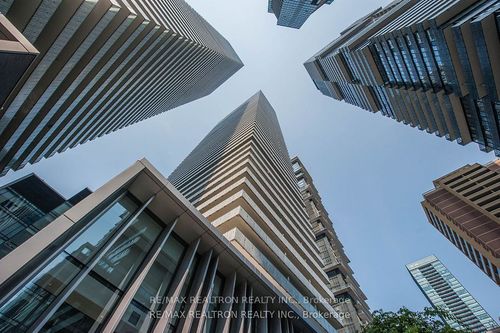 606-50 Charles St E, Toronto, ON, M4Y0C3 | Card Image