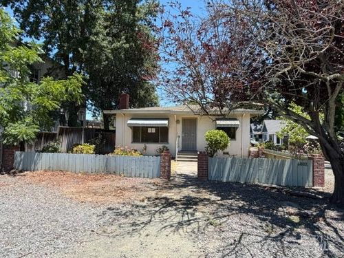 6802 Yount Street, Yountville, CA, 94599 | Card Image
