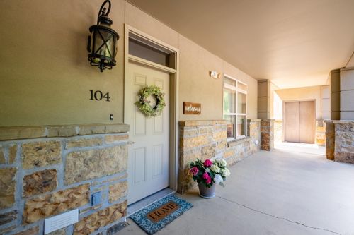 unit-104-100 Vallon Ln, Little Rock, AR, 72223-5244 | Card Image