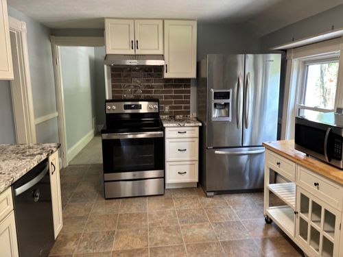 393 Main St, Nashua, NH, 03060 | Card Image