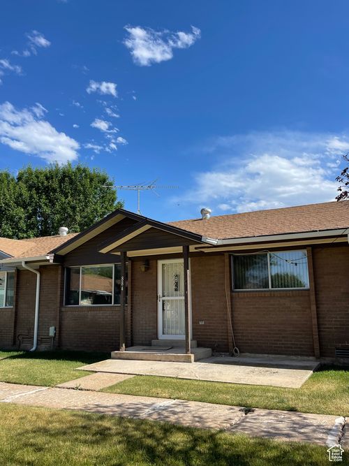 884 E 5575 S, South Ogden, UT, 84405-7059 | Card Image
