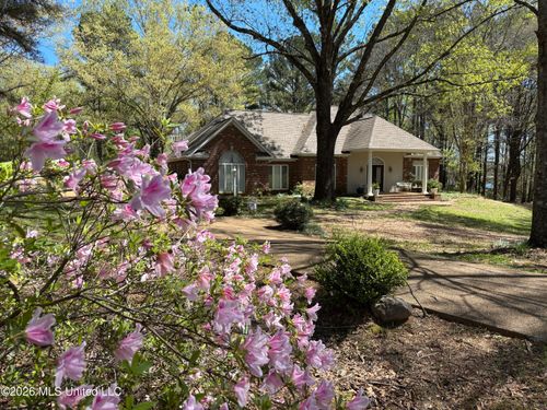 206 Crescent H Dr, Terry, MS, 39170-9699 | Card Image