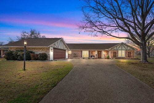 5213 Links Dr, Waco, TX, 76708-5655 | Card Image