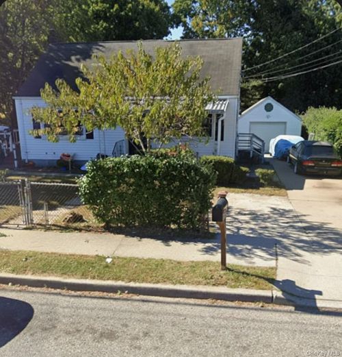 49 Peters Blvd, Central Islip, NY, 11722-3653 | Card Image