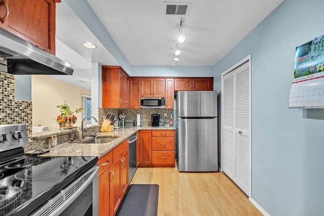 Kitchen | Image 7