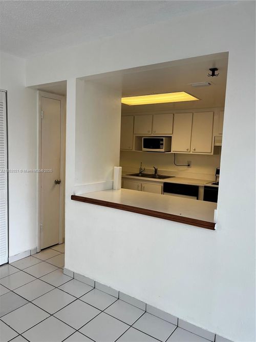 apt-319-802 Nw 87th Ave, Miami, FL, 33172-3457 | Card Image