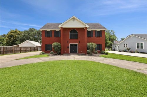 6950 Howe St, Groves, TX, 77619-6209 | Card Image