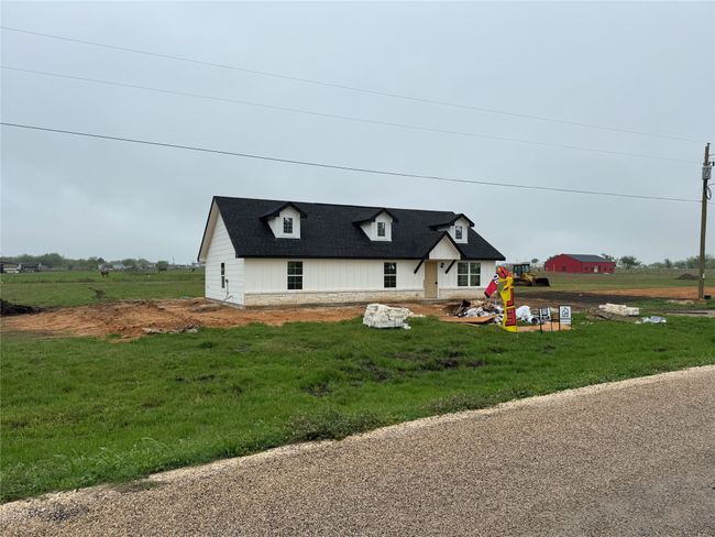 5617 High Plains Trl, House other with 3 bedrooms, 2 bathrooms and null parking in Joshua TX | Image 4