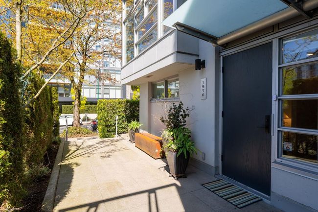 1576 W 8 Th Avenue, Townhouse with 2 bedrooms, 2 bathrooms and 2 parking in Vancouver BC | Image 34