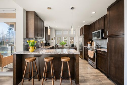 217-2242 Whatcom Rd, Abbotsford, BC, V3G0G3 | Card Image