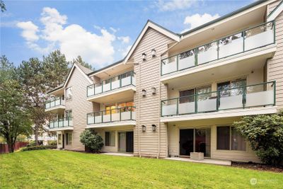 C-203 - 15335 Sunwood Boulevard, Condo with 2 bedrooms, 1 bathrooms and 2 parking in Tukwila WA | Image 1