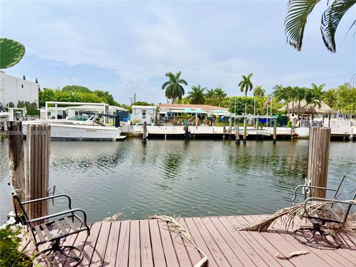 2039 Ne 123rd St, North Miami, FL, 33181-2806 | Card Image