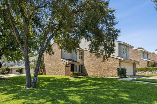 2912 Woodcroft Cir, Carrollton, TX, 75006-4762 | Card Image