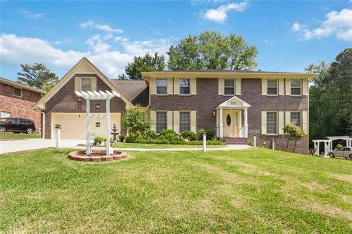 5152 Clearwater Dr, Stone Mountain, GA, 30087-3619 | Card Image