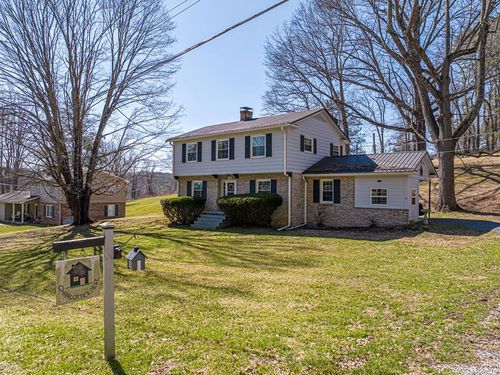 12104 Linden St, Meadowview, VA, 24361-3946 | Card Image